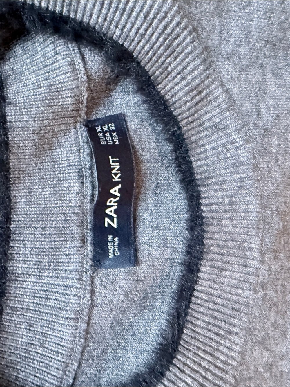 Zara Gray Knit Short-Sleeve Sweater and skirt set with Black Trim Accents- L/XL - Picture 3 of 6